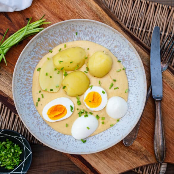 Senfeier mit Kartoffeln (einfaches &amp; schnelles Rezept) | tastybits.de